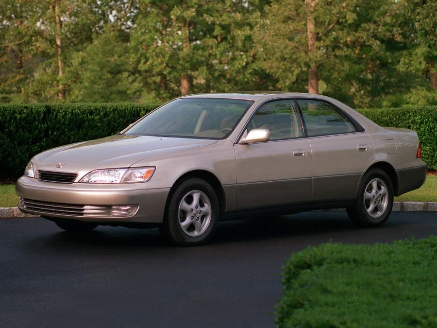  Lexus ES300 1997 года  (фото 11 из 16)